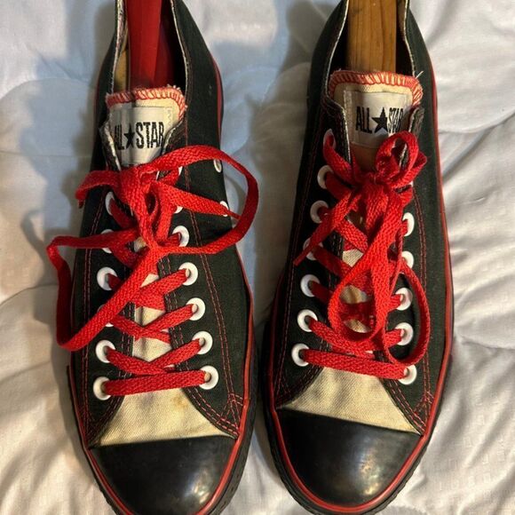 Chuck Taylor Men’s size 9, Womens Size 11, Lil Gil Vintage - Picture 1 of 7